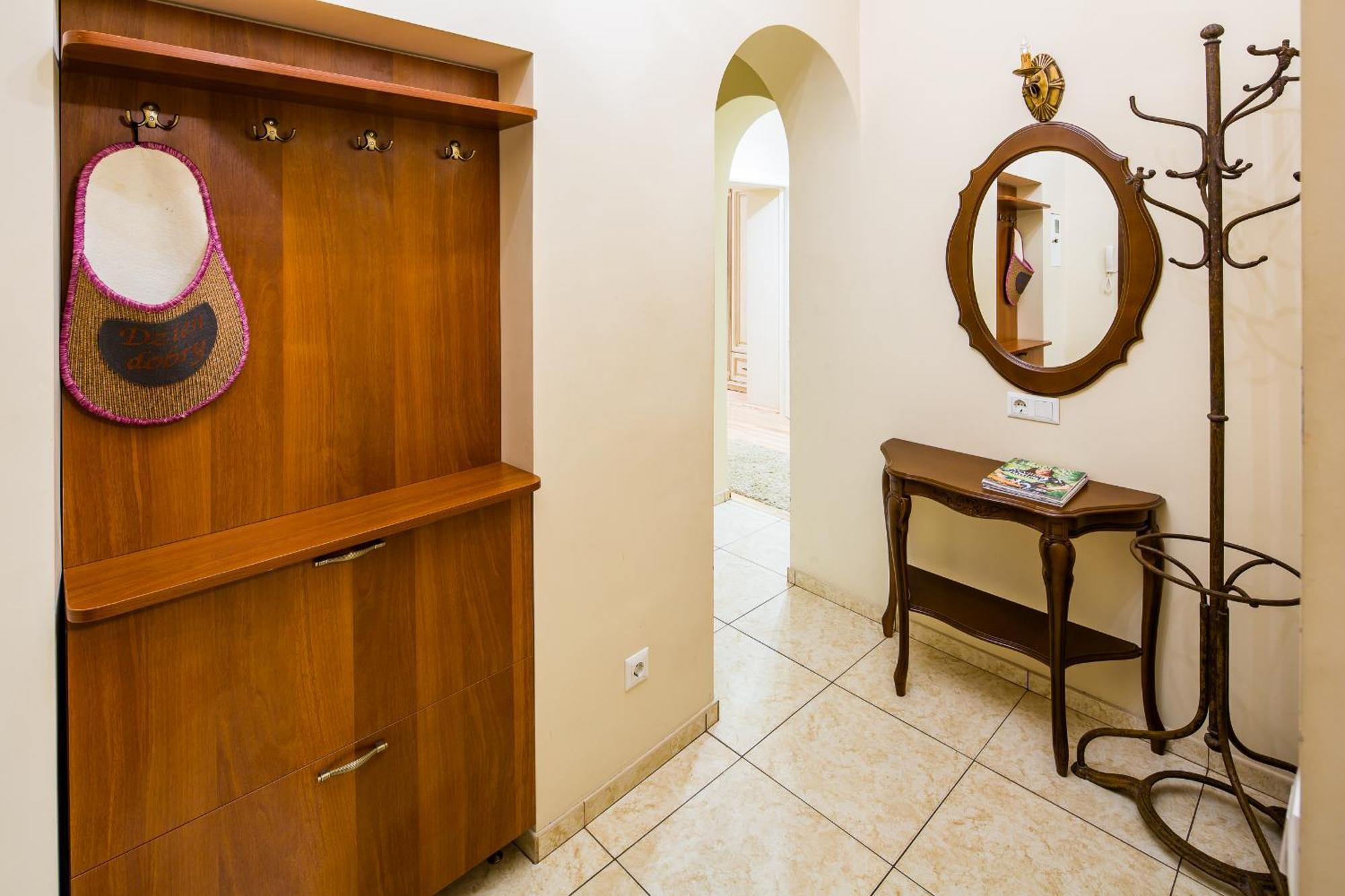 Romari Коперника 28 Daire Lviv Dış mekan fotoğraf