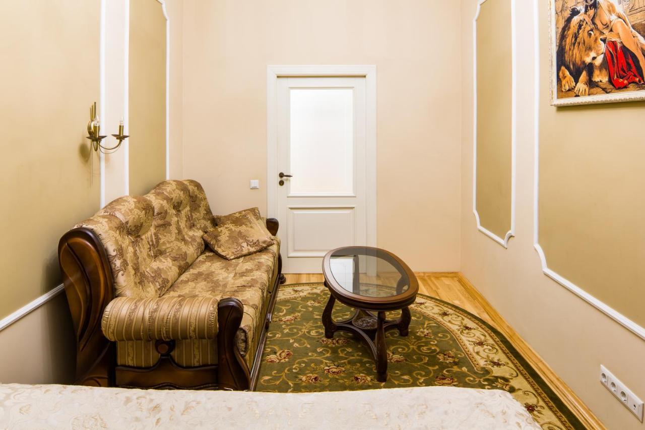 Romari Коперника 28 Daire Lviv Dış mekan fotoğraf